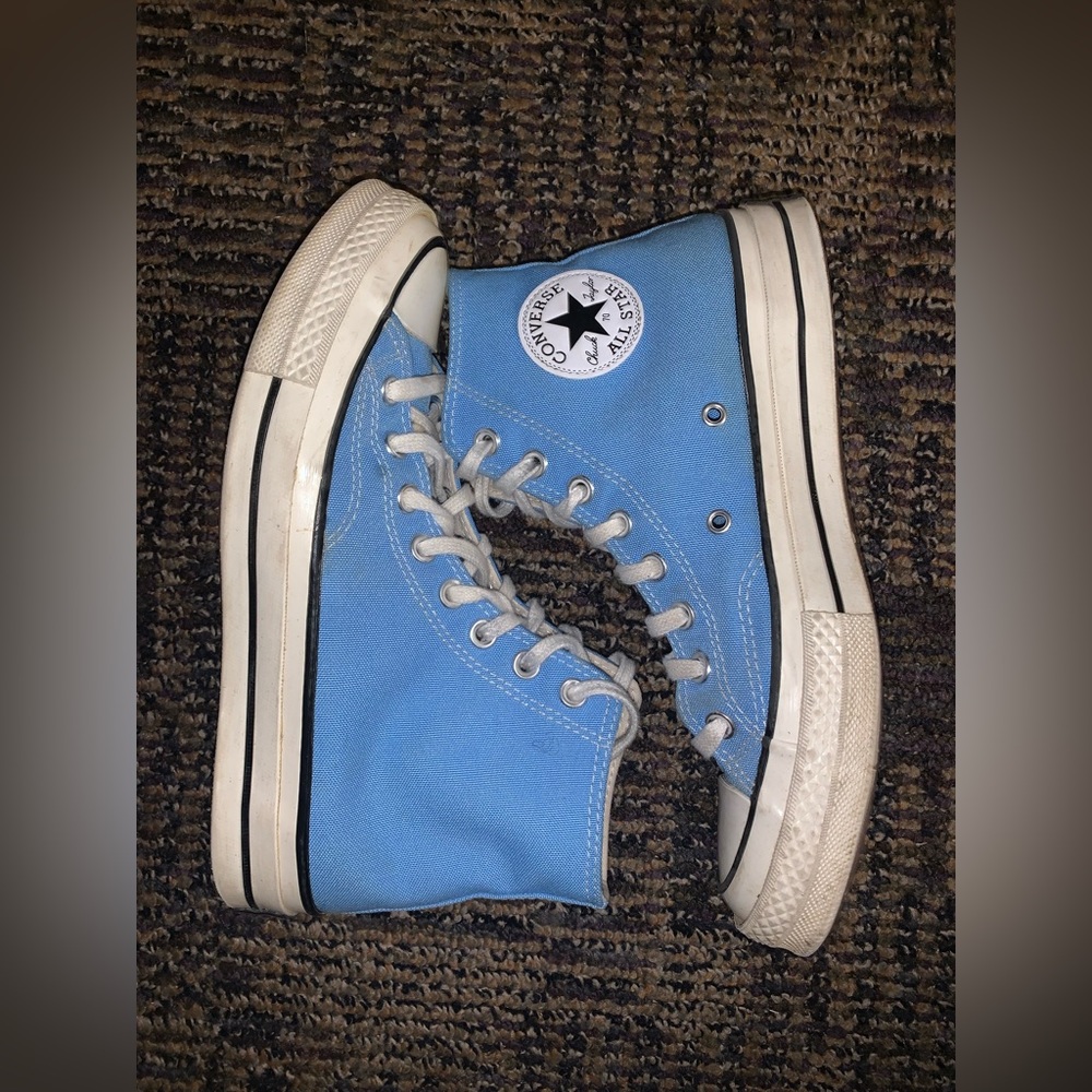 Converse Chuck 70 light blue! size 6.5 men’s but can fit 6 men’s, 8/7.5 women’s.